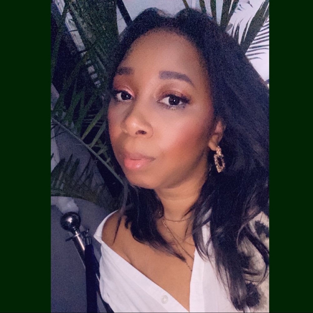 Meet your Posher, Amirah